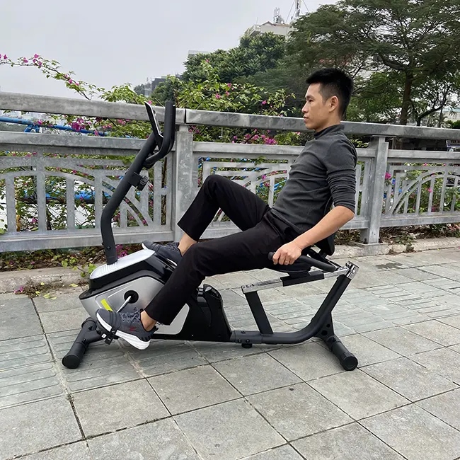 Xe đạp tập thể dục Pro-560R cho người già phục hồi chức năng khớp gối