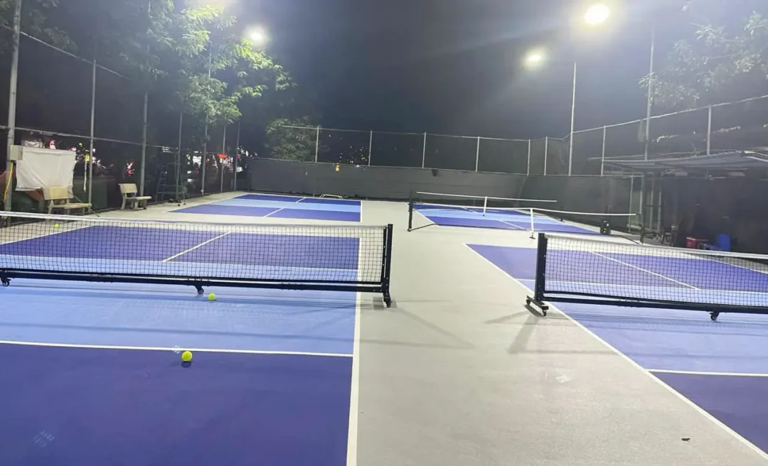 Đường biên và baseline san Pickleball